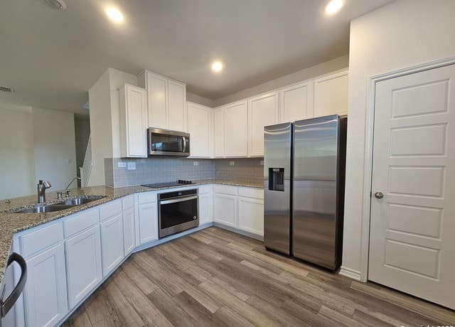 rental at 4955  Usaa Blvd Unit 21 in San Antonio, TX — photo 5