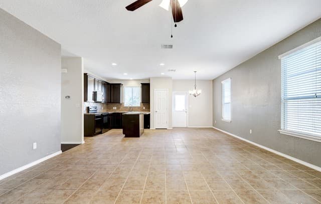 rental at 206  Palma Noce in San Antonio, TX — photo 5