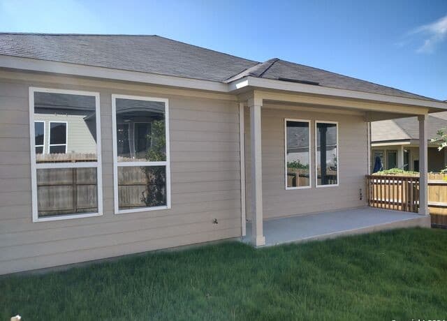 rental at 10511  Briceway Bay in San Antonio, TX — photo 3