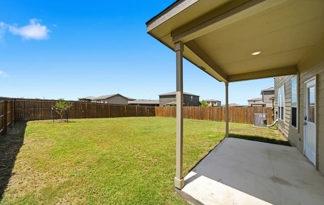 rental at 10508  Sweetwater in San Antonio, TX — photo 2