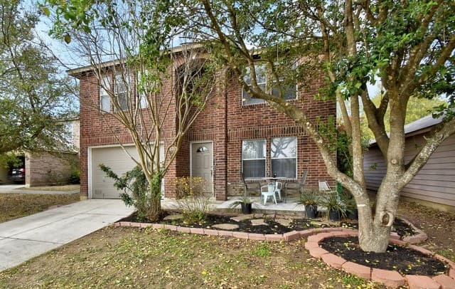rental at 11031  Talon Run in San Antonio, TX — photo 2