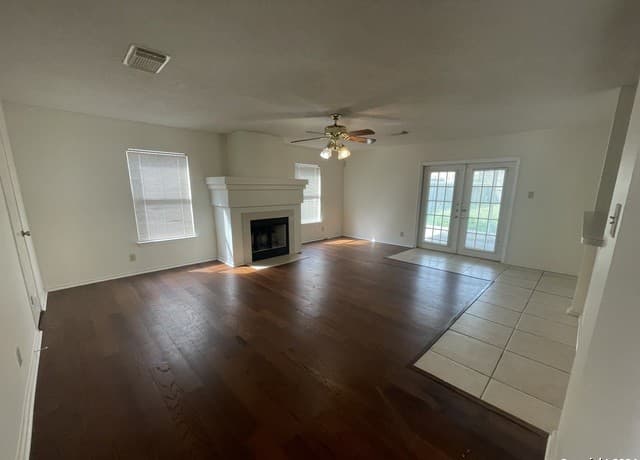 rental at 8315  Northaven Dr in Converse, TX — photo 5
