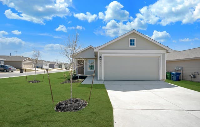 rental at 566 Filibusters Trail in San Antonio TX