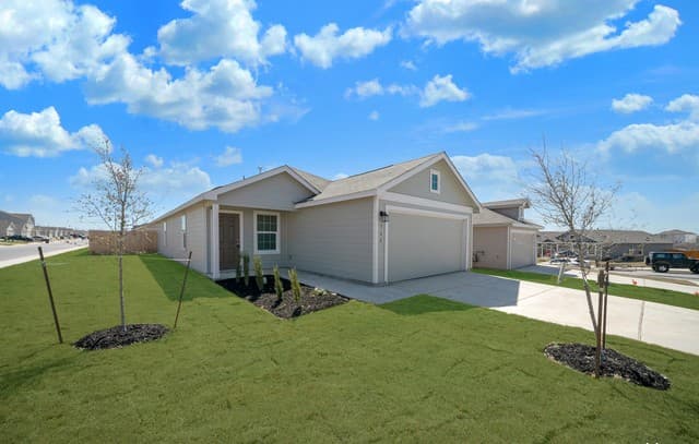 rental at 566  Filibusters Trail in San Antonio, TX — photo 3