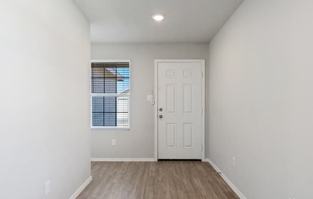 rental at 566  Filibusters Trail in San Antonio, TX — photo 5