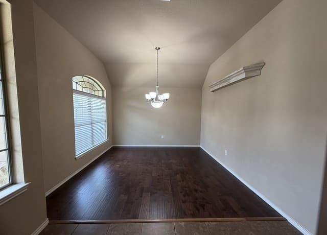 rental at 27039  Trinity Bnd in San Antonio, TX — photo 2