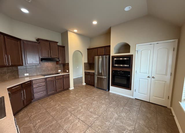 rental at 27039  Trinity Bnd in San Antonio, TX — photo 5