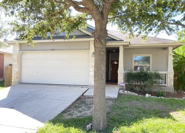 rental at 9310  Longmire Trace in San Antonio, TX — photo 1