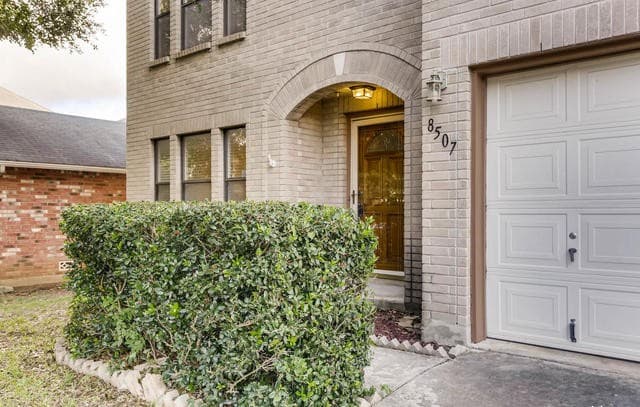 rental at 8507  Park Olympia in Universal City, TX — photo 2