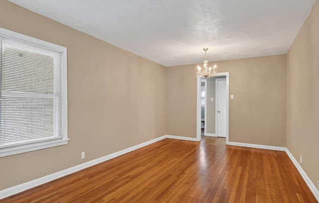 rental at 1322 W Malone in San Antonio, TX — photo 4