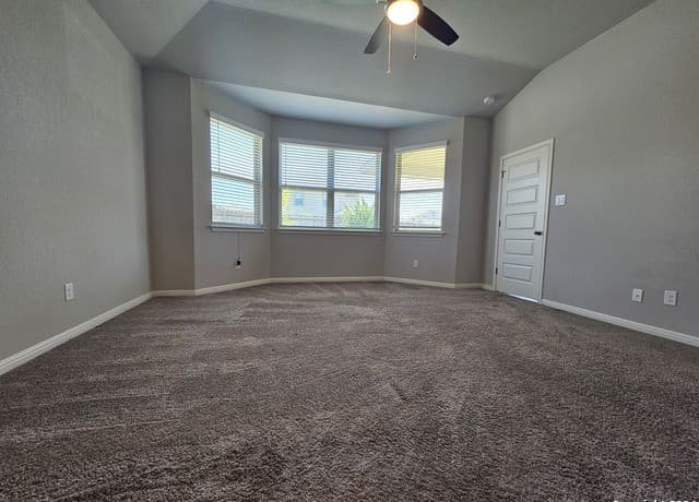 rental at 12903  Irvin Path in San Antonio, TX — photo 2