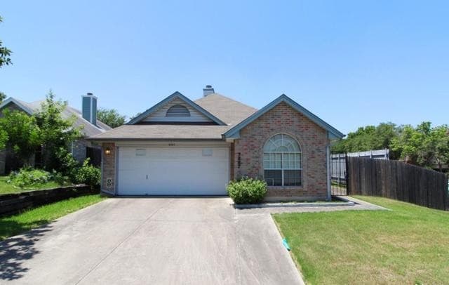 rental at 5887  Spring Cabin in San Antonio, TX — photo 1