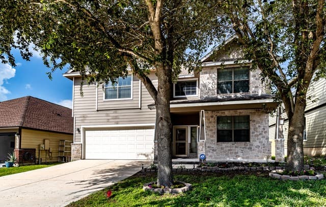 rental at 213  Tumbleweed Run in Cibolo, TX — photo 1