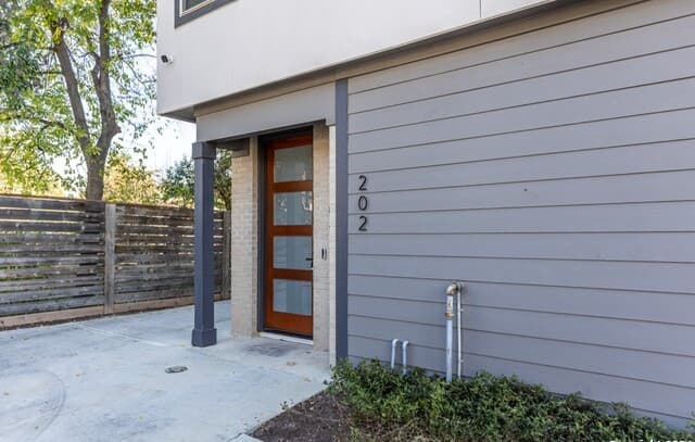 rental at 130  Rose Ln Unit 202 in San Antonio, TX — photo 2