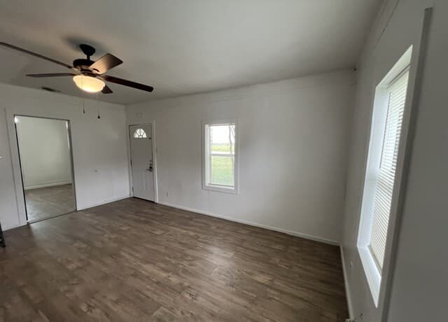 rental at 9676  Hildebrandt Rd in San Antonio, TX — photo 3