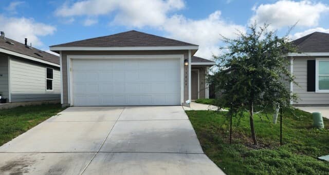 rental at 13869  Llama Pl in San Antonio, TX — photo 1