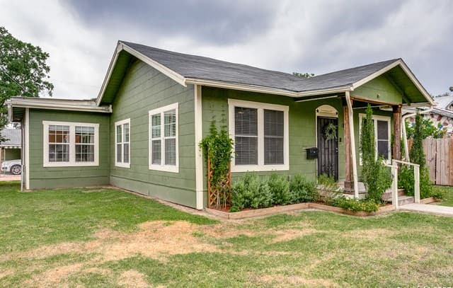 rental at 1004  Edison Dr in San Antonio, TX — photo 3