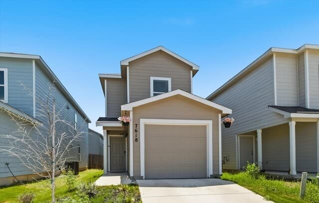 rental at 7618  Aston Cross in San Antonio, TX — photo 2