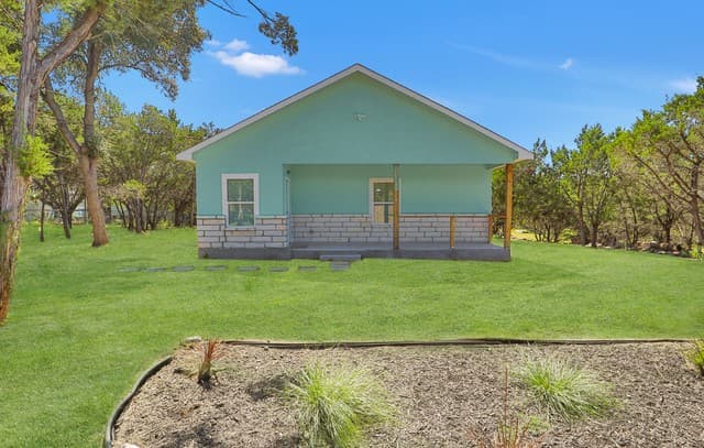 rental at 1416  Skyline Hls in Canyon Lake, TX — photo 3