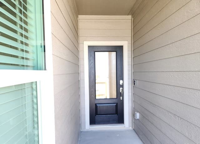 rental at 13907  Sickle Ridge in San Antonio, TX — photo 3