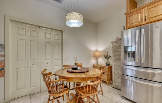 rental at 222 S Academy Ave in New Braunfels, TX — photo 5