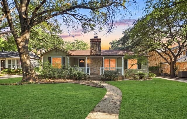 rental at 167 E Edgewood Pl in San Antonio TX
