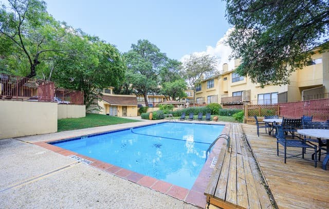 rental at 8642  Fredericksburg RD Unit 503 in San Antonio, TX — photo 1