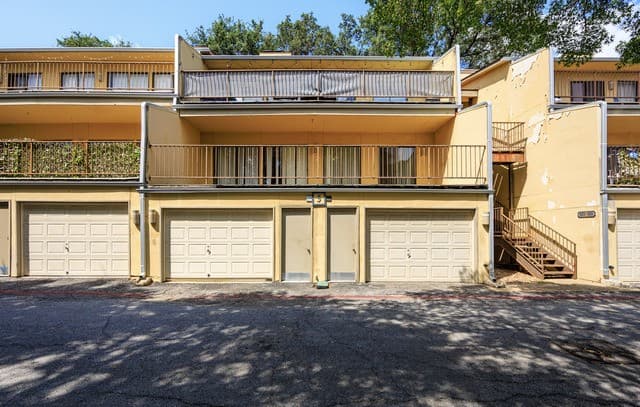 rental at 8642  Fredericksburg RD Unit 503 in San Antonio, TX — photo 2