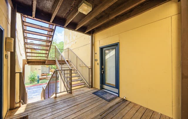 rental at 8642  Fredericksburg RD Unit 503 in San Antonio, TX — photo 3