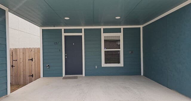 rental at 310 W Evergreen St Unit 121 in San Antonio, TX — photo 4
