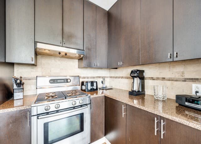 rental at 610 E Market St Unit 2711 in San Antonio, TX — photo 3