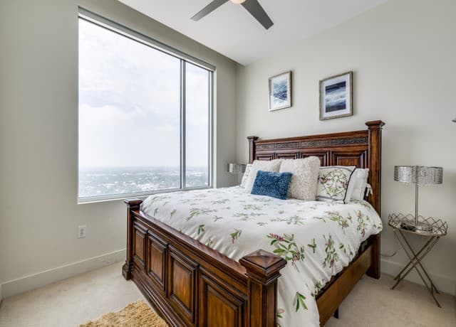 rental at 610 E Market St Unit 2711 in San Antonio, TX — photo 5