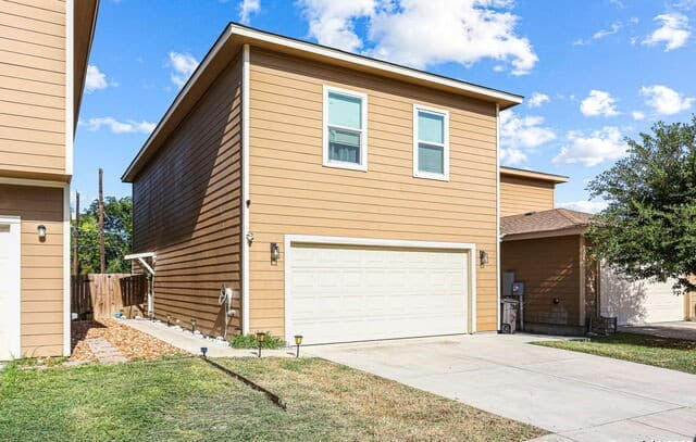 rental at 4  Oak Plz in San Antonio, TX — photo 3