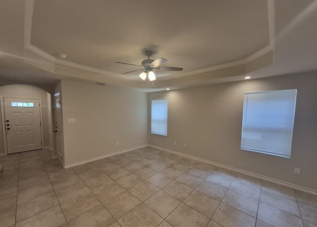 rental at 6858  Lakeview Dr Unit 101 in San Antonio, TX — photo 3
