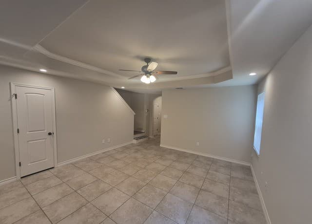 rental at 6858  Lakeview Dr Unit 101 in San Antonio, TX — photo 4