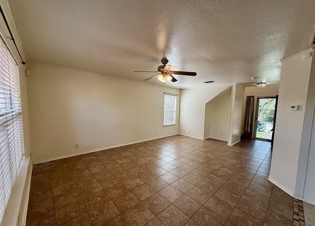 rental at 8219  Shooting Quail in San Antonio, TX — photo 2