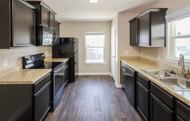 rental at 12242  Commander in San Antonio, TX — photo 5