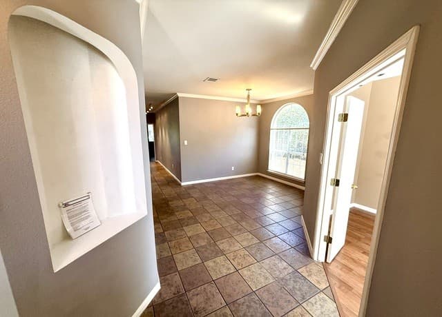 rental at 807  Windhurst in San Antonio, TX — photo 3