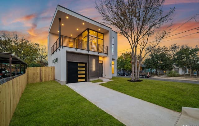 rental at 257 E Baylor in San Antonio, TX — photo 3