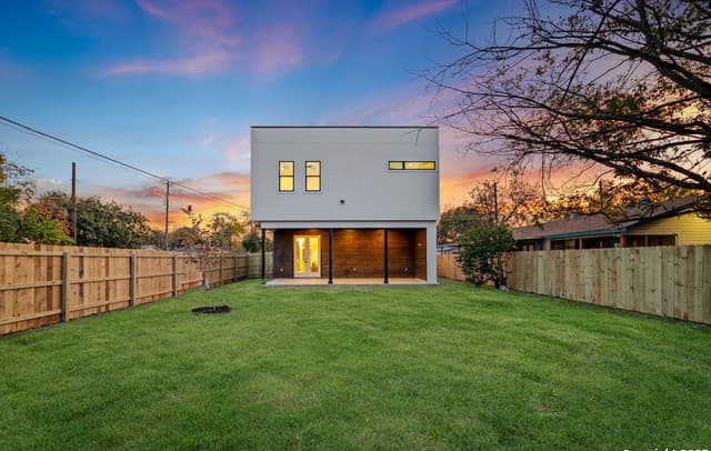 rental at 257 E Baylor in San Antonio, TX — photo 5