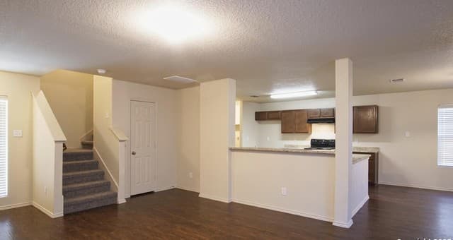 rental at 7518  Whispine in San Antonio, TX — photo 4