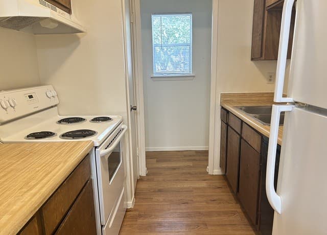 rental at 14531  Woods Hole Dr in San Antonio, TX — photo 3