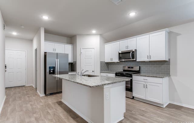 rental at 1714  Kolbe in New Braunfels, TX — photo 2