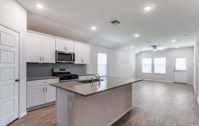 rental at 1714  Kolbe in New Braunfels, TX — photo 3