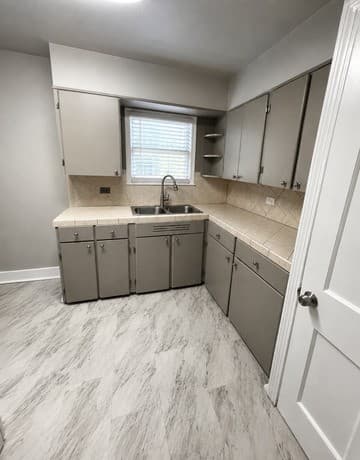 rental at 112  Senisa Dr Unit 1 in San Antonio, TX — photo 5