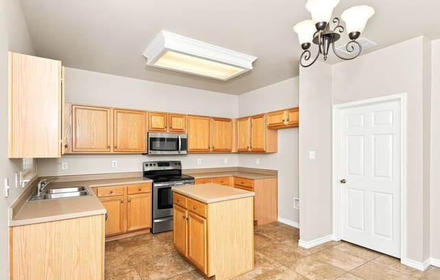 rental at 8734  Sonora Pass in Helotes, TX — photo 5