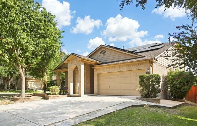 rental at 12243  Eden Ml in San Antonio, TX — photo 1