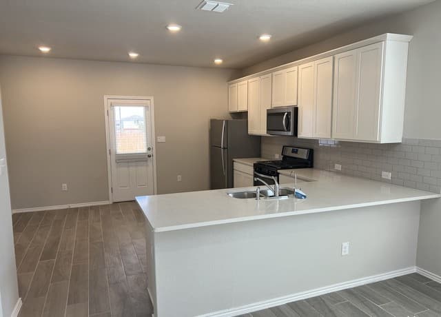 rental at 234  Jaycen in New Braunfels, TX — photo 5