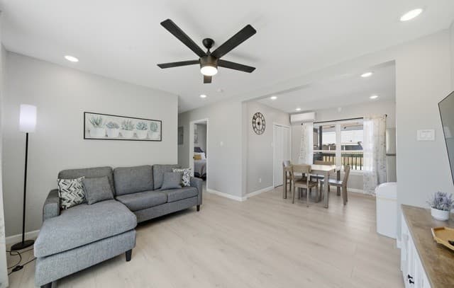 rental at 2819 S Pine St in San Antonio, TX — photo 1