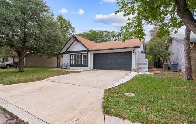 rental at 14911  Enchanted Castle in San Antonio, TX — photo 2